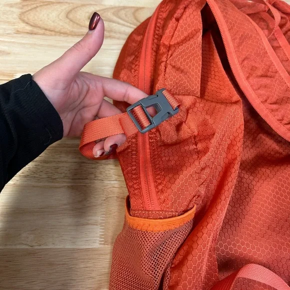 Neekfox 35L hiking travel backpack - Picture 6 of 11